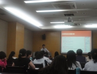 信息管理部举行临床决策循证医学数据库使用培训