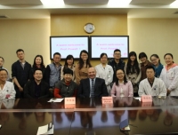 美国内布拉斯加大学医学中心药学院副院长、药学部主任Powell教授来药学部访问