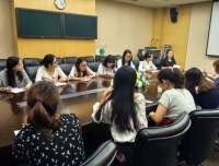 护理规培党支部召开《暖医》悦读会