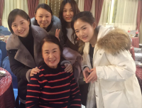 妇科团支部开展关爱退休职工活动——饮水思源，情系夕阳红