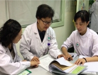 开展医德查房 实施行风专项督查