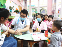 儿童重症医学科护理人员深入幼儿园宣讲健康小知识