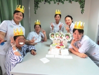儿童重症医学科为职工举办生日庆祝活动