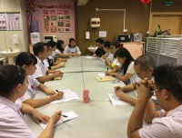 检验科与研究院就实验室管理问题进行交流