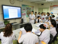 产科积极开展政治学习