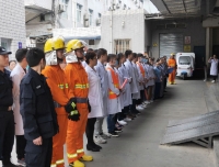 跨部门协作 共筑消防安全“长城”——
检验科联合运输管理部开展消防演习
