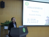 英国诺丁汉大学儿童健康学荣誉教授Imti Ahmed Choonara受邀来我院分享“科研论文写作”经验
