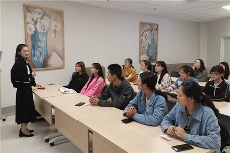 微信图片_20191025174224_副本.jpg