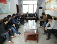 刘瀚旻院长带队赴凤凰山村实地调研考察脱贫攻坚工作