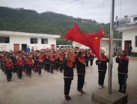 检验科团支部志愿者儿童节给偏远山区孩子送温暖