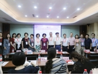 我院宫腔镜临床规范诊治基地联合达州妇女儿童医院成功举办
宫腔镜学术讲座暨“手把手”培训活动