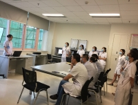 小儿外科病房开展“第一届双语护理查房”比赛
