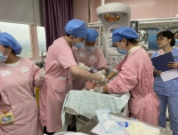 坚守生命，岗位就是战场
——四川省青年文明号创建系列活动--青年文明号大学习
 记新生儿科急救复苏岗位技能大训练1