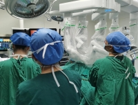 【四川新闻网】华西第二医院成功开展四川省首例第四代达芬奇Xi机器人单孔妇科恶性肿瘤手术