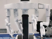 【搜狐新闻】华西第二医院开展四川首例机器人单孔妇科恶性肿瘤手术