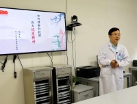 如何理解和把握伟大抗疫精神——从“初心”谈起 
        记小儿呼吸免疫科一次生动的党课