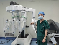 小儿外科完成首例机器人辅助腹腔镜下肾盂输尿管成形术