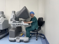 精益求精，勇攀高峰
----记我院妇科王平、周圣涛教授团队成功完成
机器人辅助下深部子宫内膜异位症手术