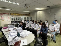 产科召开2021年终总结暨年轻医生汇报会